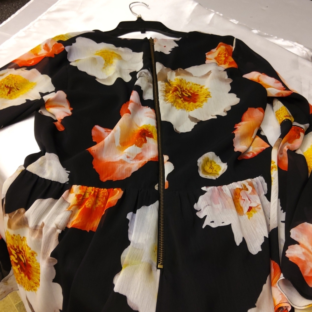 GB LONG BELLSLEEVES Romper - Picture 6 of 10